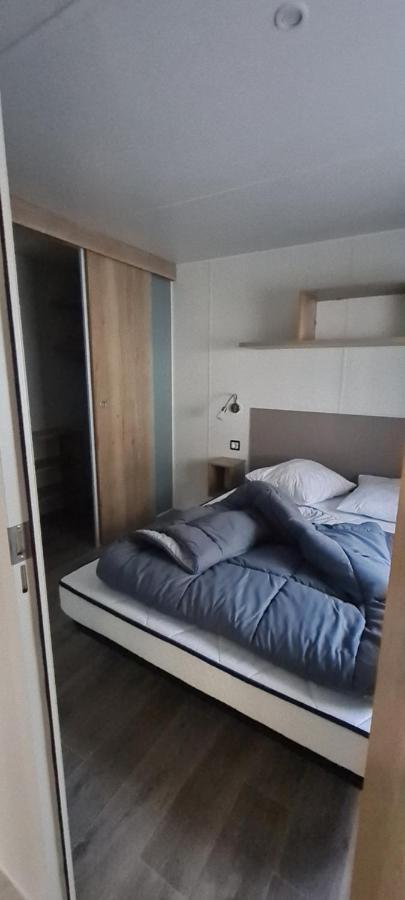 Mobilhome 2 Ch,1 Salon 40M2 De Charme Dans Camping *** Saint-Julien-en-Born Zewnętrze zdjęcie