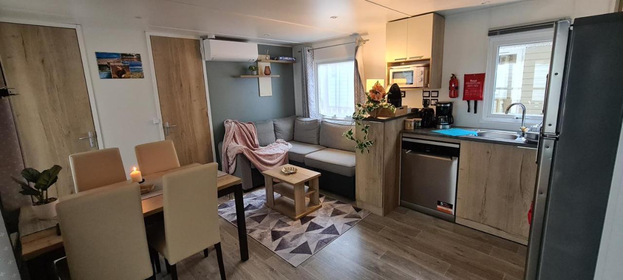 Mobilhome 2 Ch,1 Salon 40M2 De Charme Dans Camping *** Saint-Julien-en-Born Zewnętrze zdjęcie