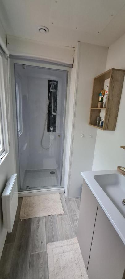 Mobilhome 2 Ch,1 Salon 40M2 De Charme Dans Camping *** Saint-Julien-en-Born Zewnętrze zdjęcie
