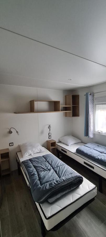 Mobilhome 2 Ch,1 Salon 40M2 De Charme Dans Camping *** Saint-Julien-en-Born Zewnętrze zdjęcie